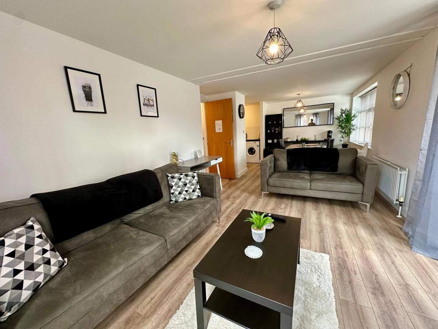 2Br City Side Apartment Belfast Extérieur photo
