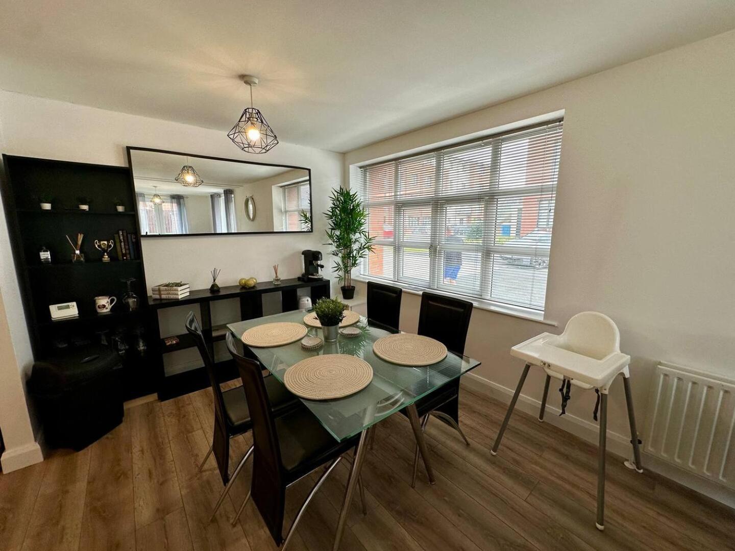 2Br City Side Apartment Belfast Extérieur photo