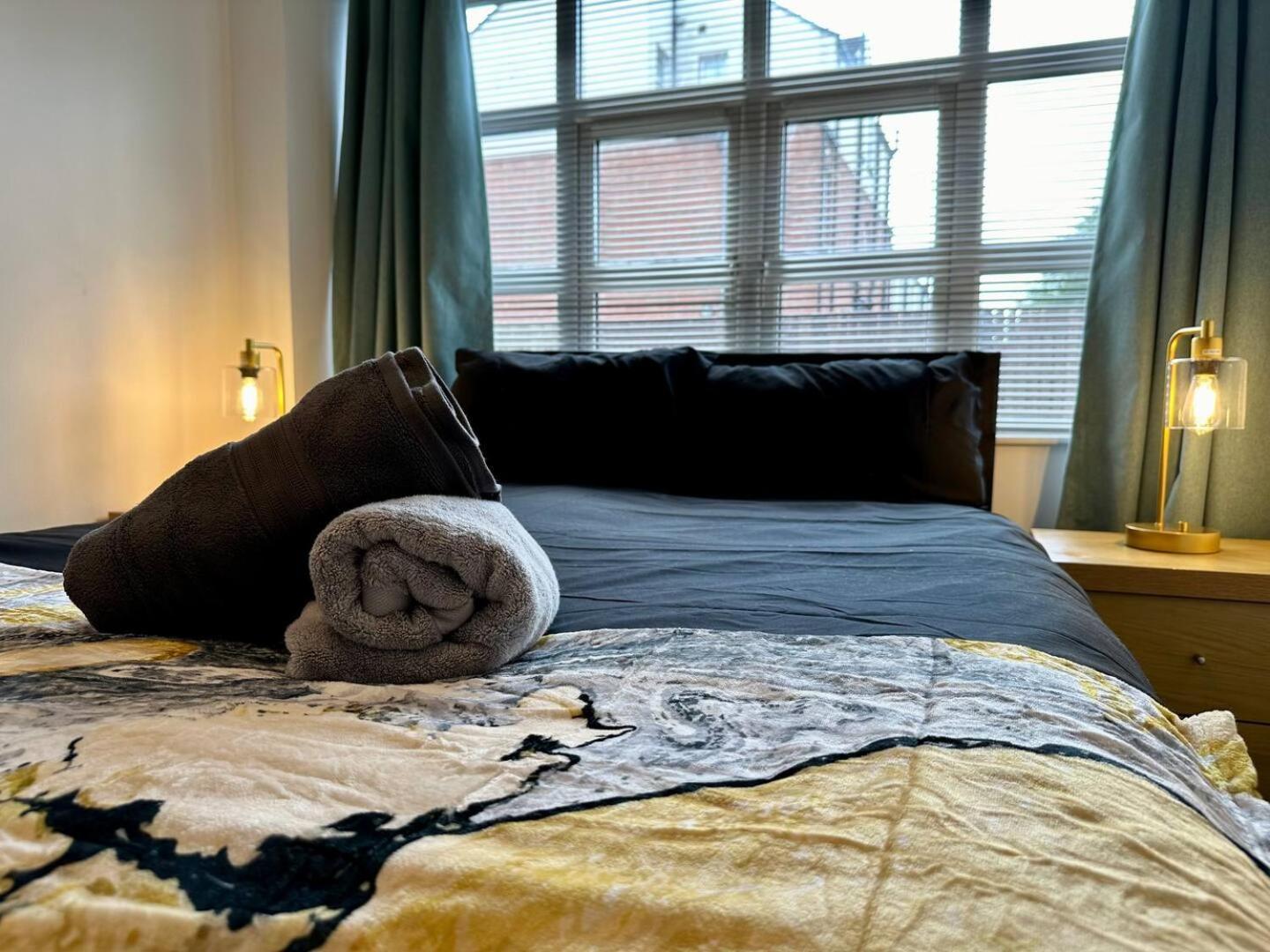 2Br City Side Apartment Belfast Extérieur photo