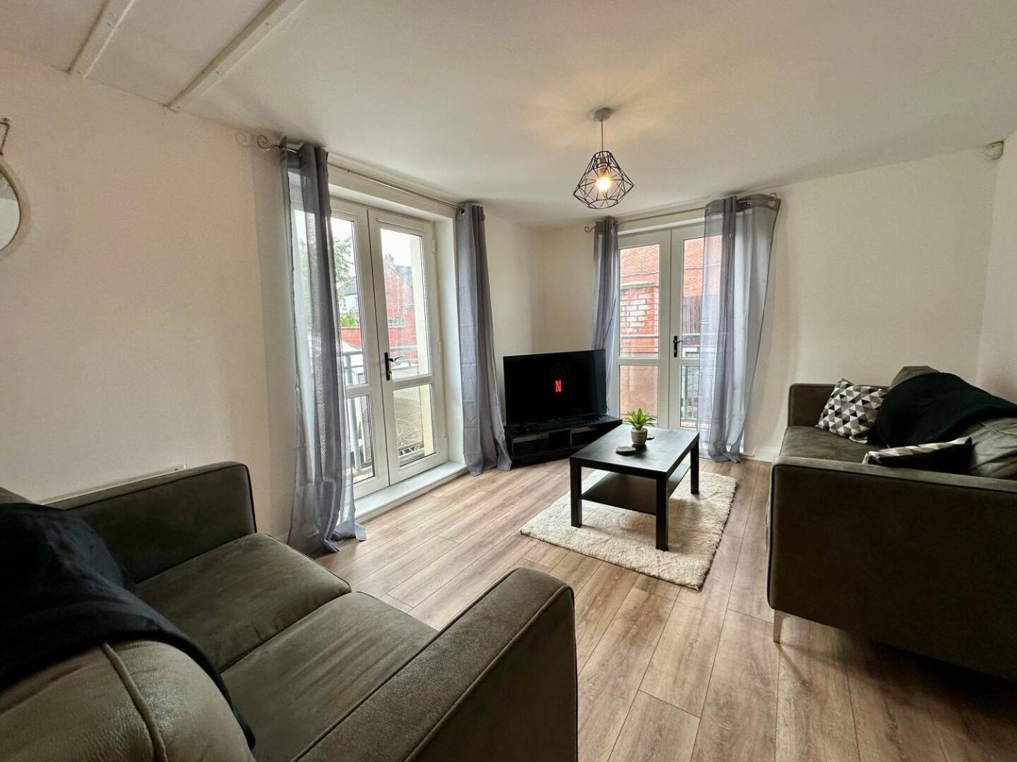 2Br City Side Apartment Belfast Extérieur photo
